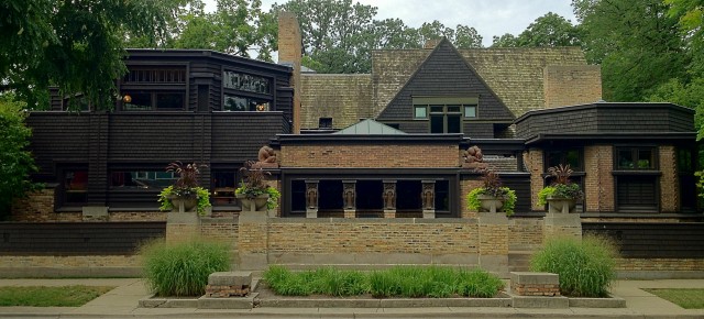 An Evolving Aesthetic: Frank Lloyd Wright's Home & Studio in Oak Park, Illinois